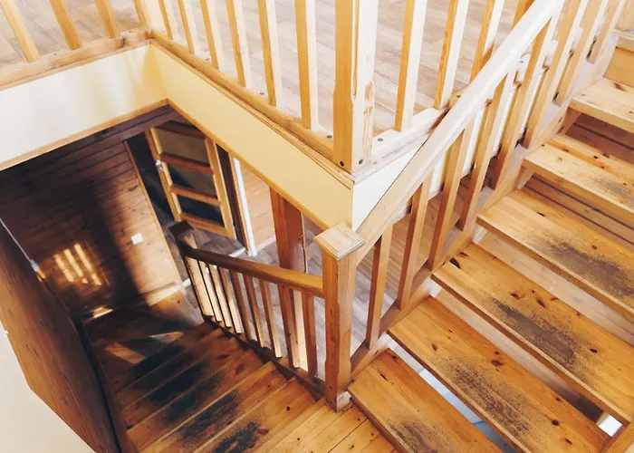 1-bedroom With Bath & Balcony